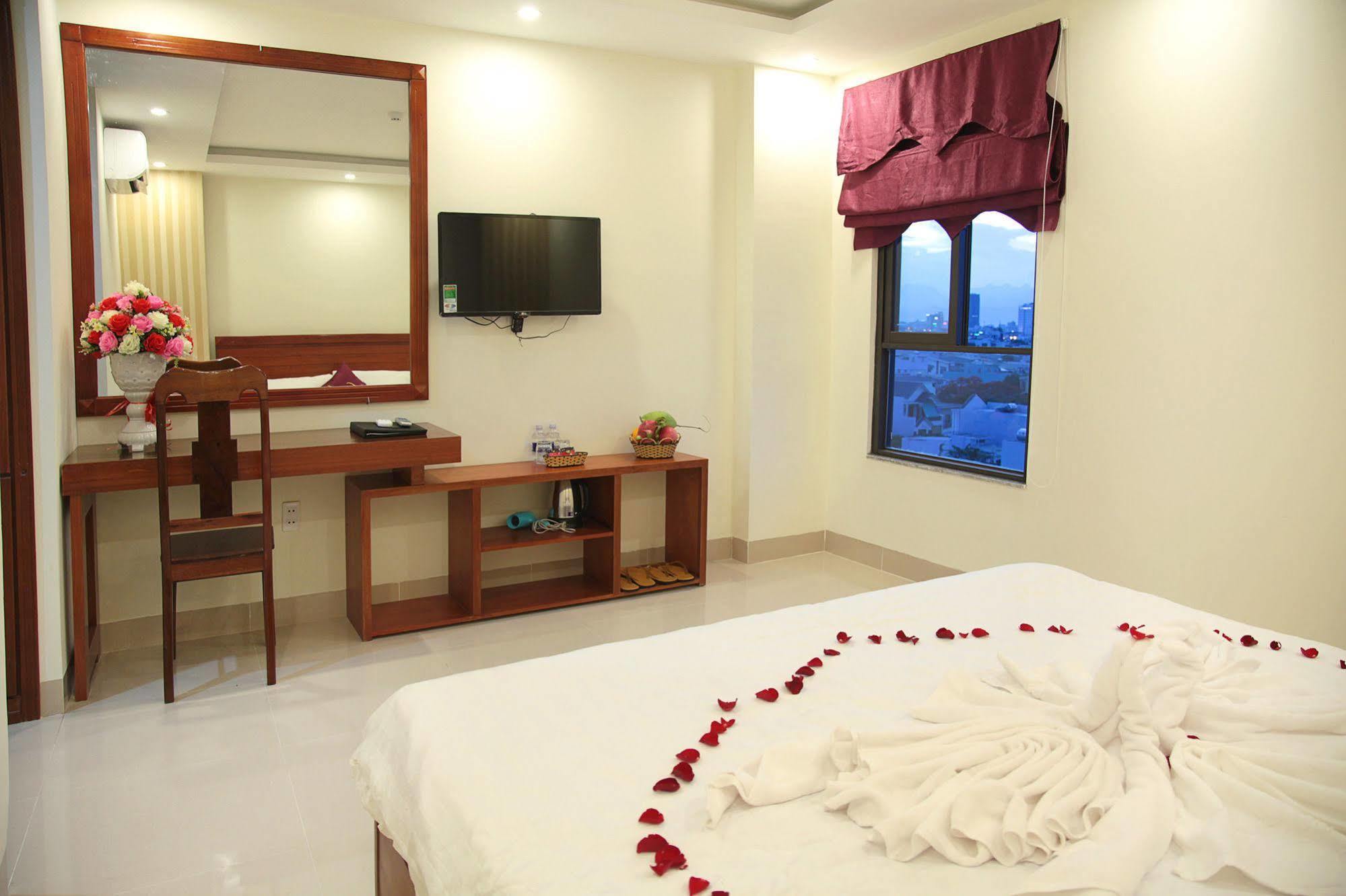 Lavender Danang Hotel Exterior photo